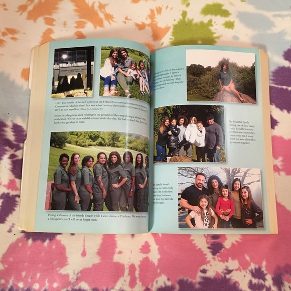 BOOK 📕 Turning The Tables - Picture 8 of 12